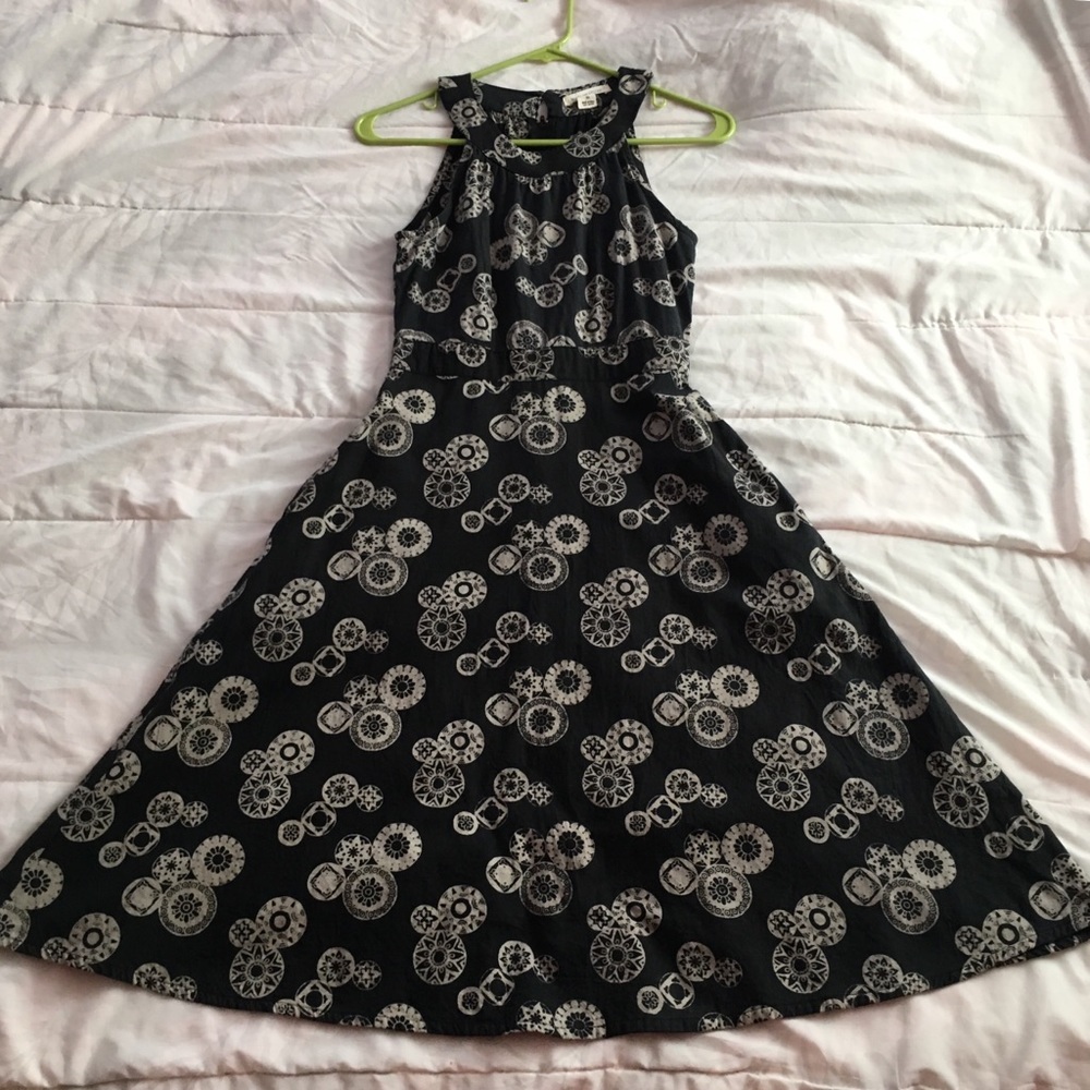 Mata Traders Parisian bookshop dress w/ pockets XS